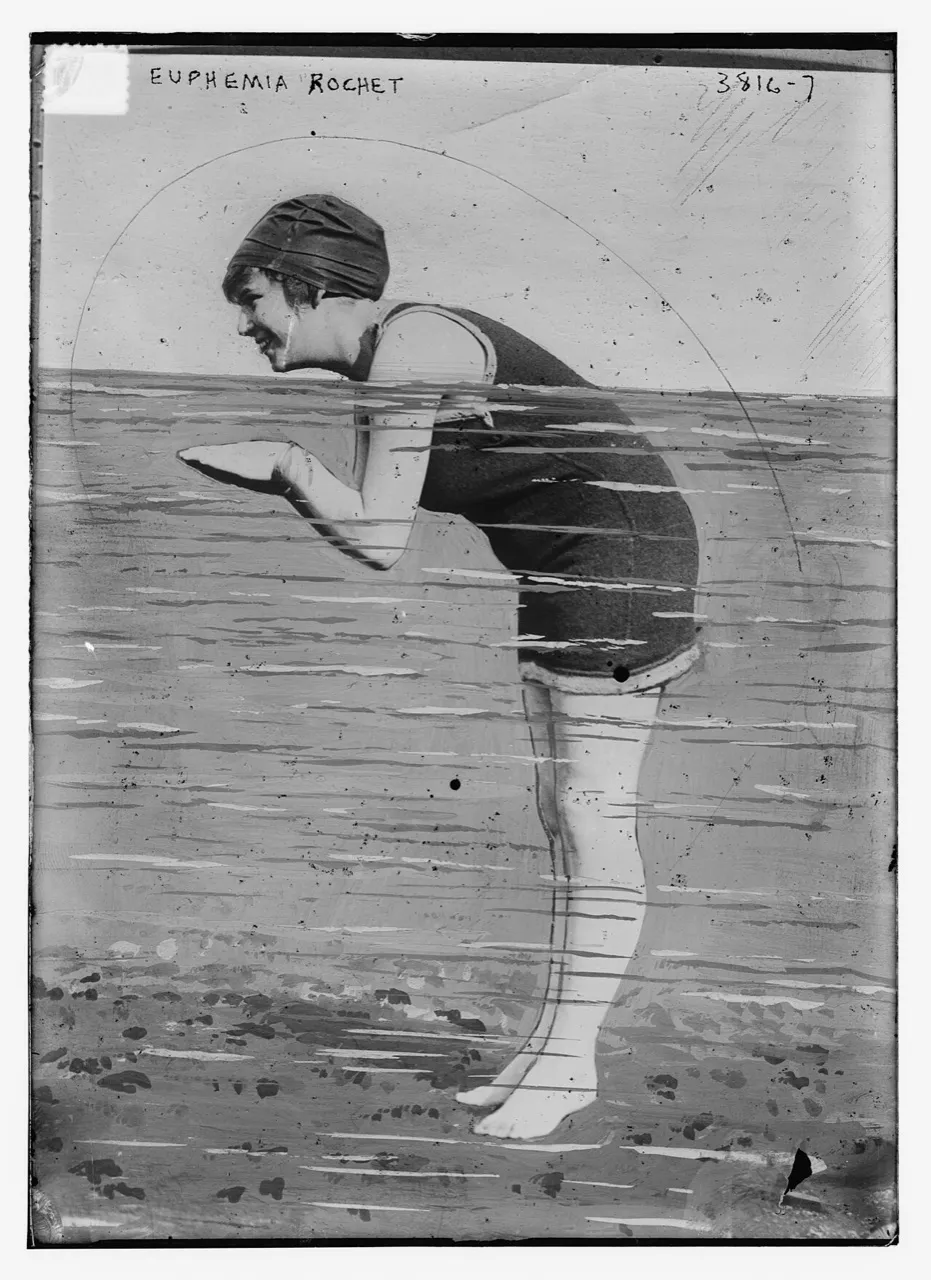 Bathers of the 1920s: a new era in attitudes to the sun